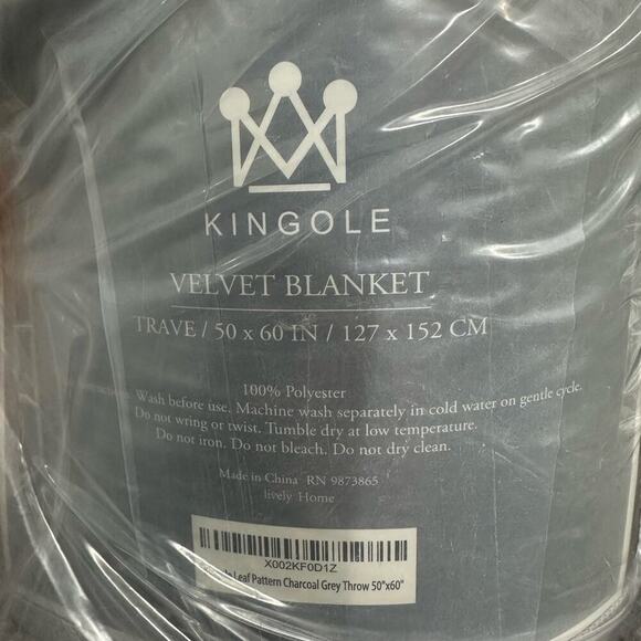 NWT Soft Cozy Plush Fleece Throw Blanket 50" x 60", Solid Shag Minky Lightweight - Picture 9 of 9